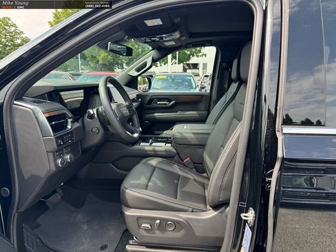 New 2026 GMC Yukon XL Denali w/ Sun & Power Step Package AWD/4WD image 21