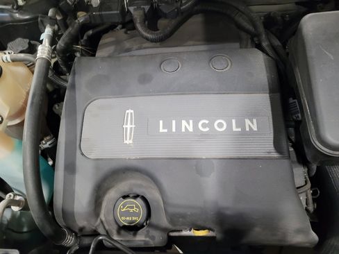 Used 2015 Lincoln MKX FWD w/ Equipment Group 101A image 30