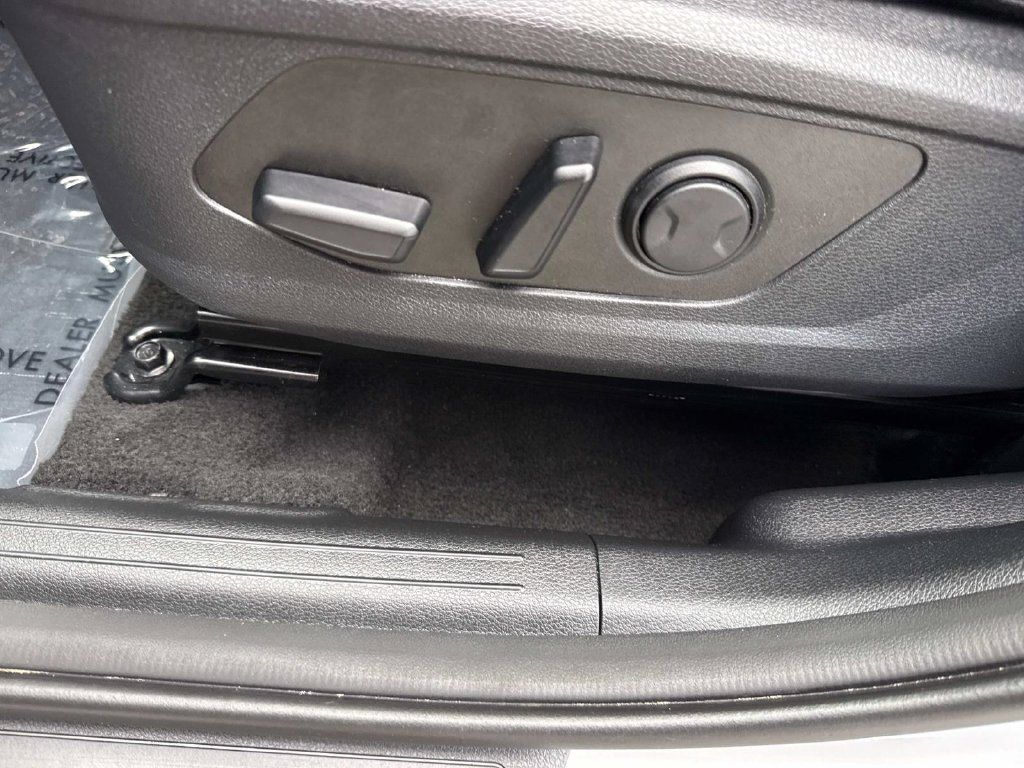 Used 2026 Kia Sportage EX FWD image 25