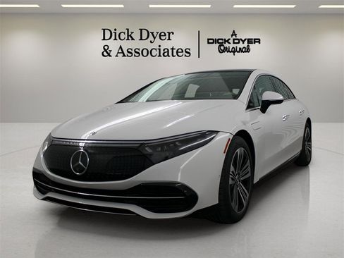 Used 2022 Mercedes-Benz EQS 450+ Sedan image 6