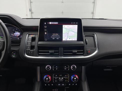 Used 2024 GMC Yukon SLT w/ SLT Luxury Package AWD/4WD image 26