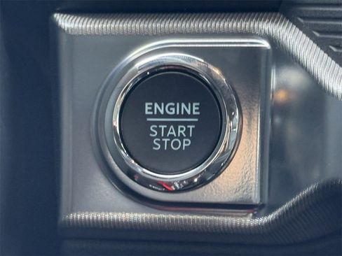 New 2025 Ford F150 Lariat w/ Equipment Group 502A High image 42