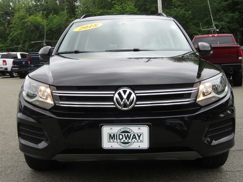 Used 2018 Volkswagen Tiguan Limited w/ Premium Package AWD/4WD image 2