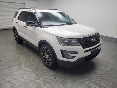 Used 2017 Ford Explorer Sport w/ Equipment Group 401A AWD/4WD image 11