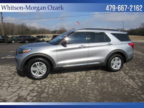 Used 2021 Ford Explorer XLT image 5