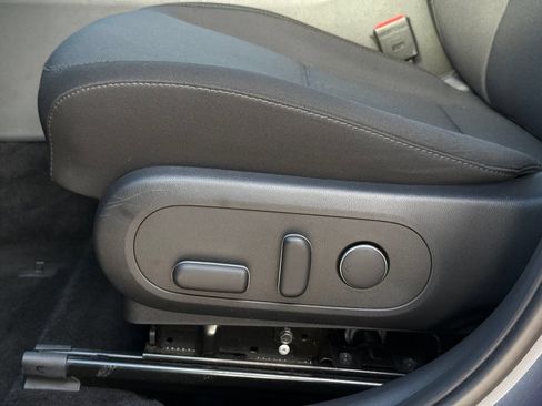 Used 2025 Hyundai Kona SEL FWD image 10