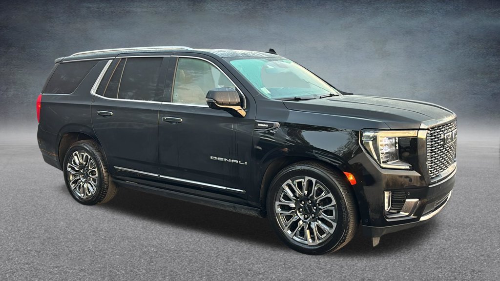 Used 2023 GMC Yukon Denali Ultimate AWD/4WD image 3