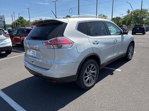 Used 2015 Nissan Rogue SL w/ SL Premium Package AWD/4WD image 7
