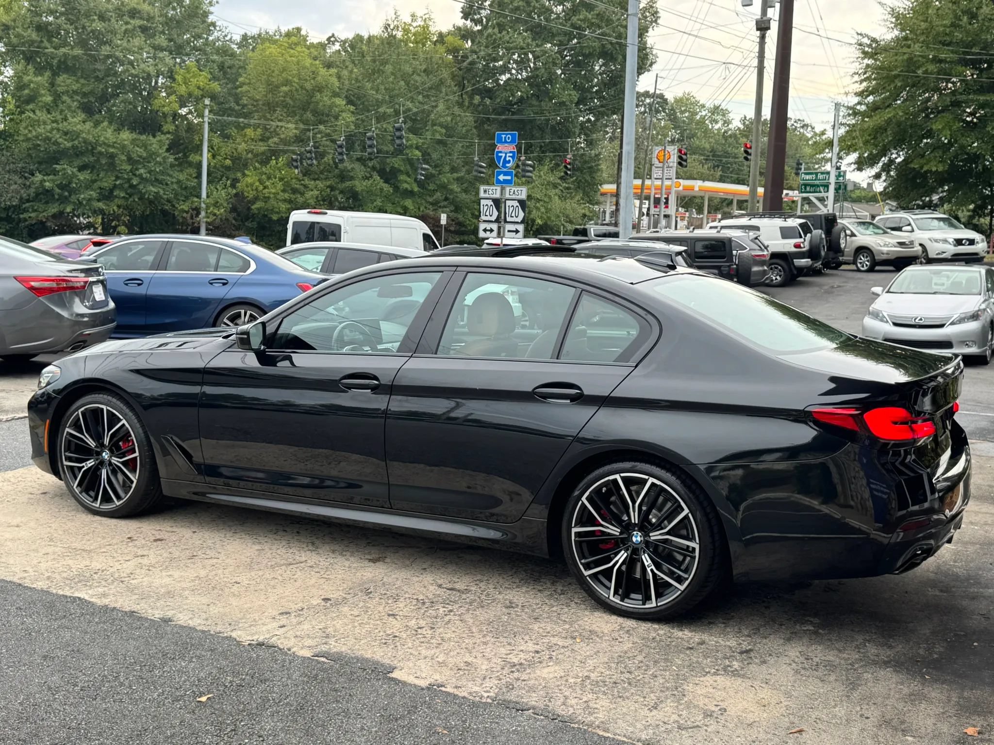 Used 2023 BMW 540i w/ M Sport Package RWD image 9