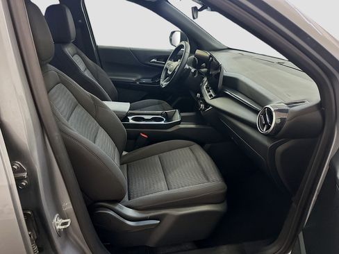 Used 2025 Chevrolet Equinox LT AWD/4WD image 32