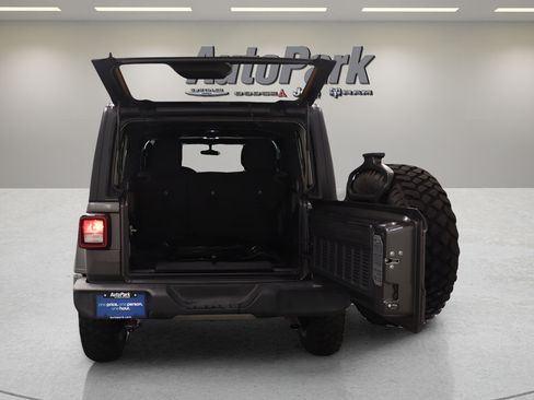 Used 2022 Jeep Wrangler Unlimited Sport AWD/4WD image 11