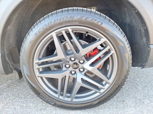 Used 2025 Ford Explorer ST image 14