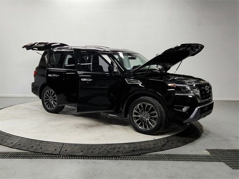 Used 2024 Nissan Armada Platinum w/ Cargo Package image 9
