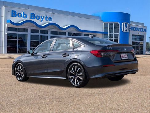 Certified 2023 Honda Civic EX image 3