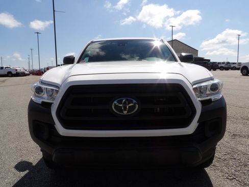 Used 2021 Toyota Tacoma SR RWD image 12