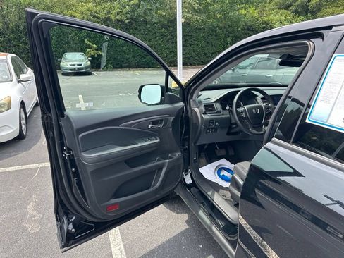 Used 2023 Honda Ridgeline Sport image 20