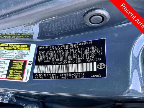 Used 2025 Toyota Camry LE image 9