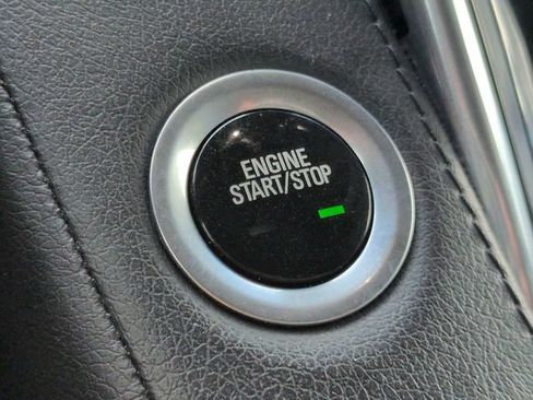 Used 2019 Cadillac Escalade ESV Luxury RWD image 32