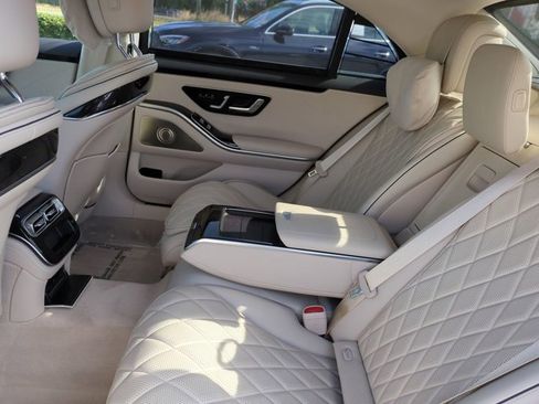 Certified 2022 Mercedes-Benz S 580 4MATIC Sedan image 13