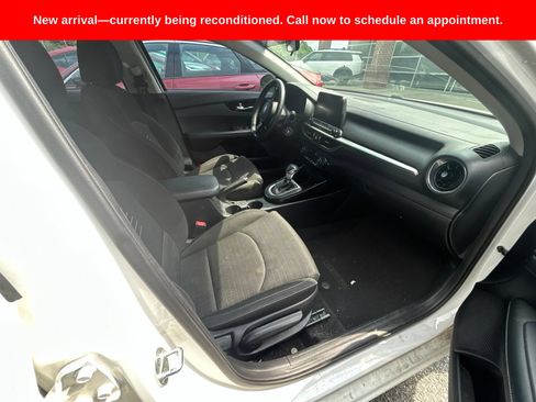 Used 2019 Kia Forte S FWD image 16