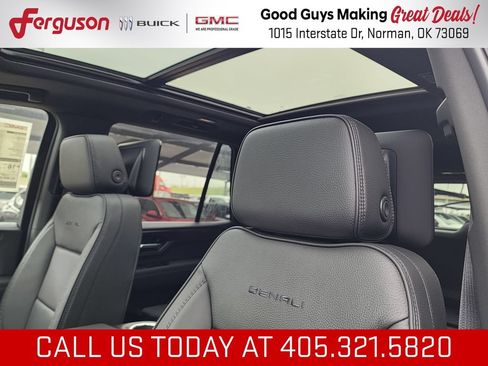 New 2026 GMC Yukon Denali w/ Denali Reserve Package AWD/4WD image 16