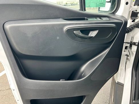 Used 2023 Mercedes-Benz Sprinter 2500 image 18