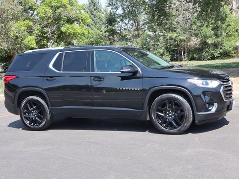 Used 2018 Chevrolet Traverse LT AWD/4WD image 2