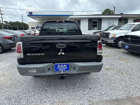 Used 2006 Mitsubishi Raider LS RWD image 3