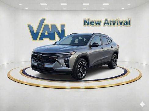 Used 2025 Chevrolet Trax RS w/ Driver Confidence Package FWD image 1