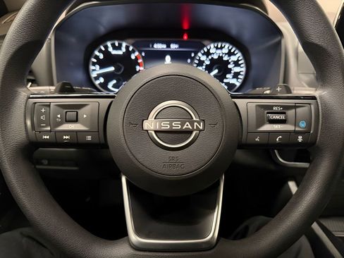 Used 2023 Nissan Rogue SV image 20