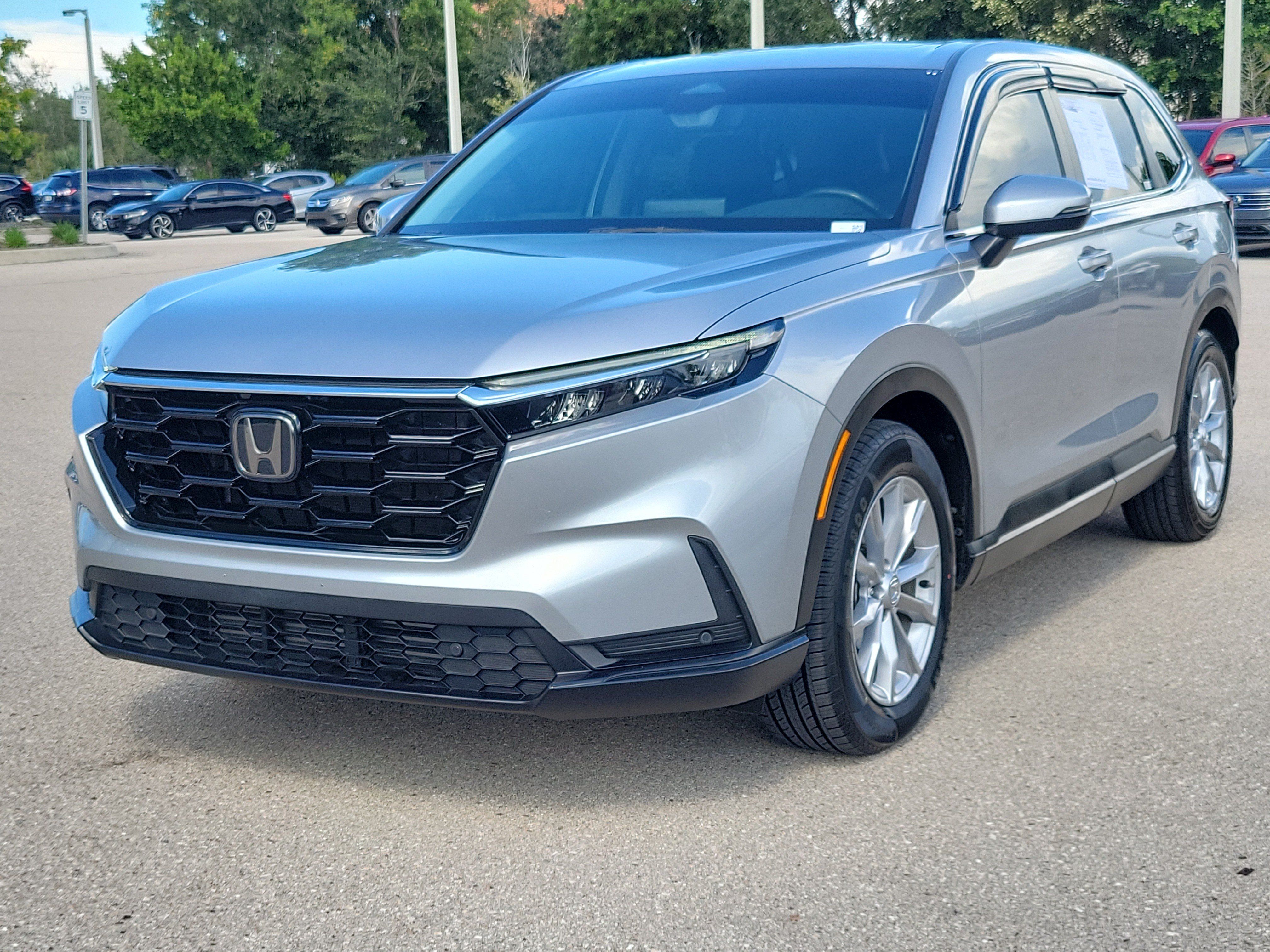 Used 2023 Honda CR-V EX-L image 3
