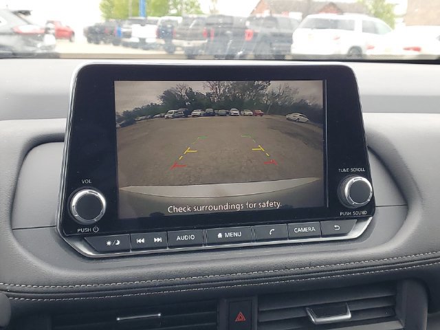 Used 2025 Nissan Rogue SV AWD/4WD image 23