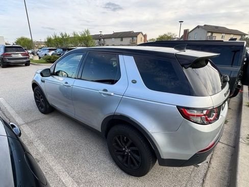 Used 2019 Land Rover Discovery Sport AWD/4WD image 2