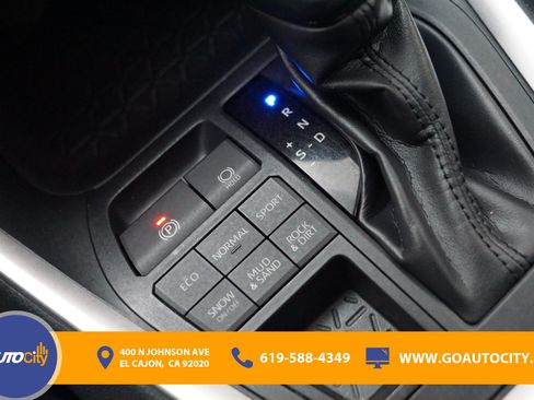 Used 2019 Toyota RAV4 XLE w/ Convenience Package AWD/4WD image 25