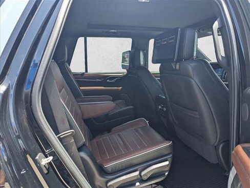 Used 2024 GMC Yukon Denali Ultimate AWD/4WD image 15