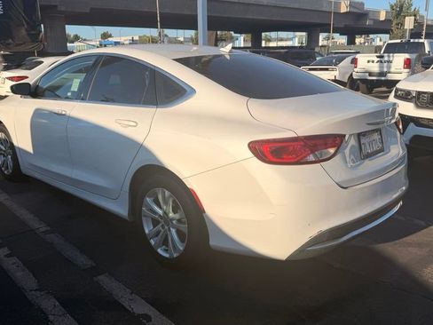 Used 2015 Chrysler 200 Limited w/ Convenience Group FWD image 4
