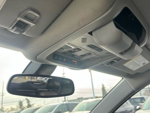 Used 2018 GMC Terrain SLT w/ Preferred Package image 30