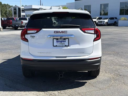 Used 2024 GMC Terrain SLE w/ Driver Convenience Package AWD/4WD image 11