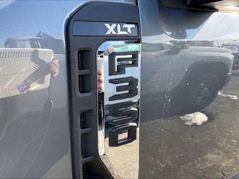 Used 2024 Ford F350 XLT AWD/4WD image 7