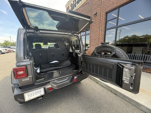 Used 2025 Jeep Wrangler Sahara AWD/4WD image 13
