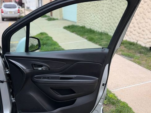 Used 2019 Buick Encore Preferred image 29