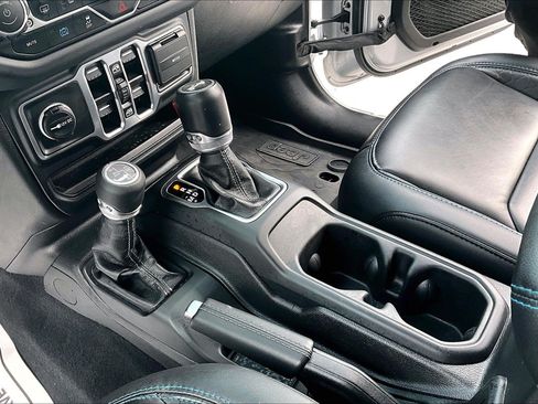 Used 2024 Jeep Wrangler High Altitude AWD/4WD image 15