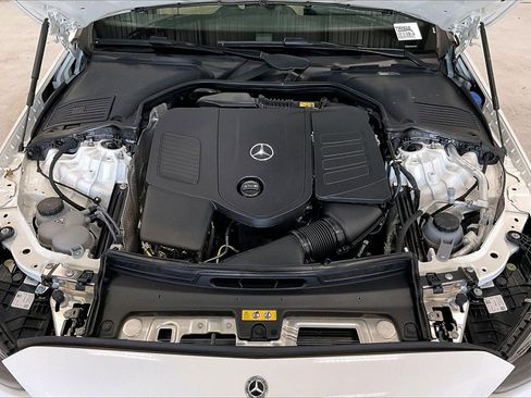 Used 2025 Mercedes-Benz C 300 Sedan image 29
