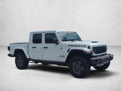 Used 2026 Jeep Gladiator Mojave AWD/4WD image 3