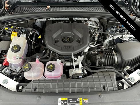 Used 2024 Jeep Grand Cherokee Trailhawk w/ Advanced Protech Group II image 9