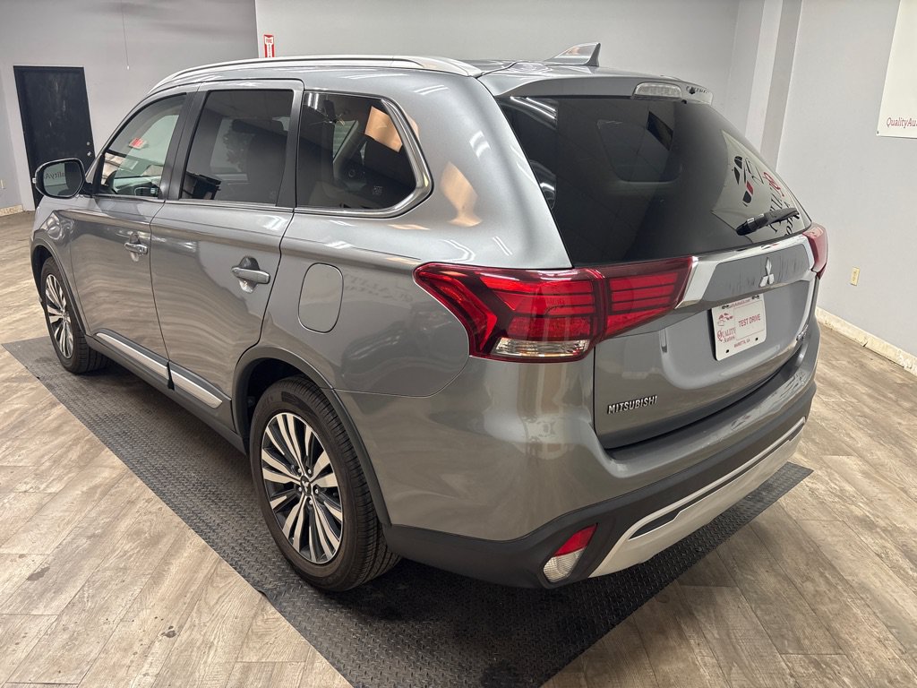 Used 2019 Mitsubishi Outlander SE FWD image 5
