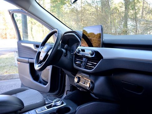 Used 2022 Ford Escape SE w/ Convenience Package AWD/4WD image 12