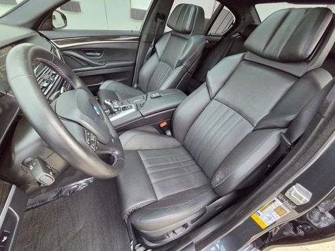 Used 2013 BMW M5 RWD image 14