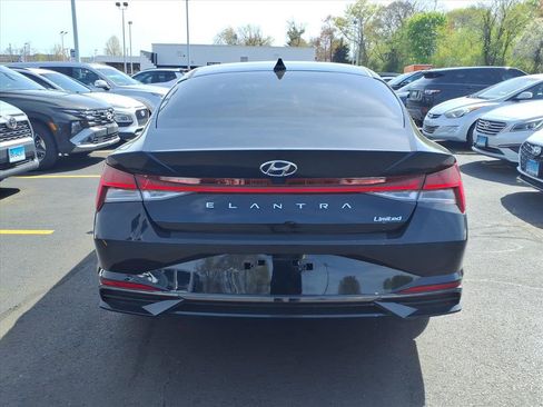 Certified 2023 Hyundai Elantra Limited FWD image 6