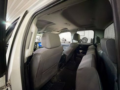 Used 2018 Chevrolet Silverado 1500 LT w/ Redline Edition AWD/4WD image 9